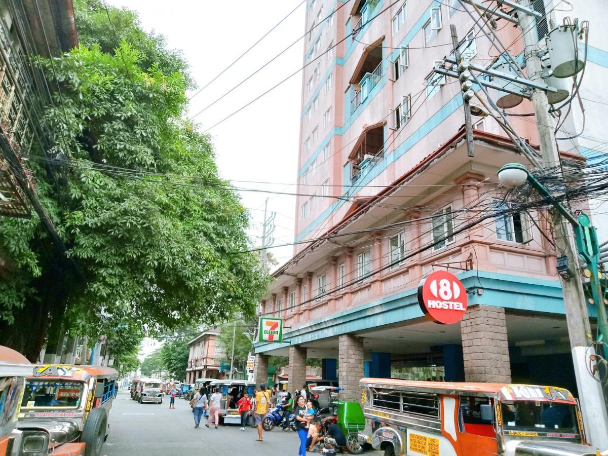 8Hostel Manila Exteriör bild